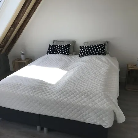 Quaint In With Terrace Lägenhet