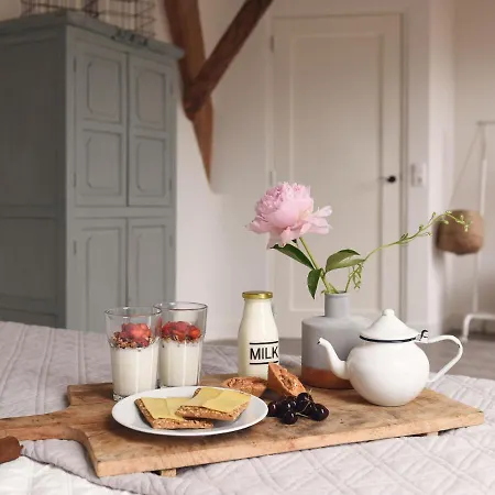 Quaint In With Terrace Lägenhet *